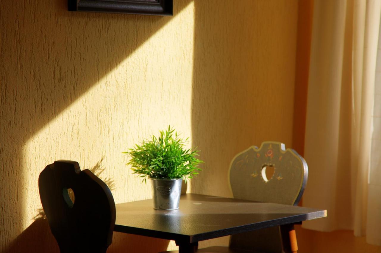 Haus Nova Am Bollerberg Bed & Breakfast Халенберг Екстериор снимка