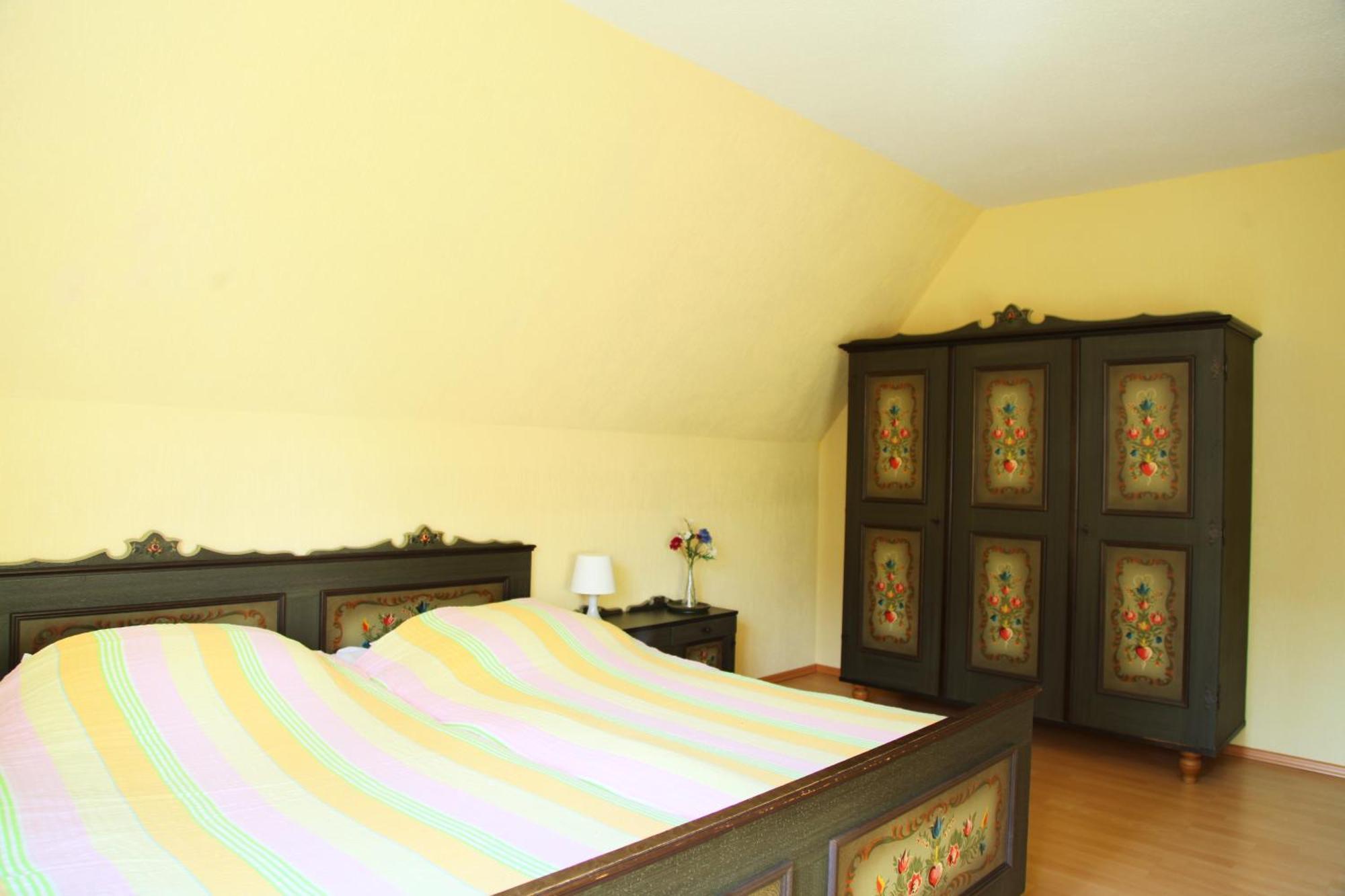 Haus Nova Am Bollerberg Bed & Breakfast Халенберг Екстериор снимка